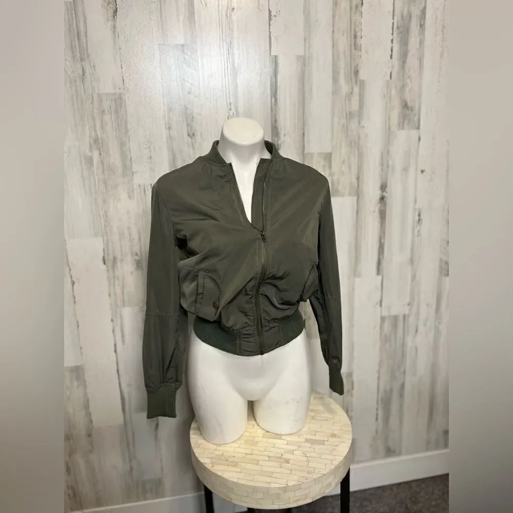 Green jacket - Picture 7 of 9